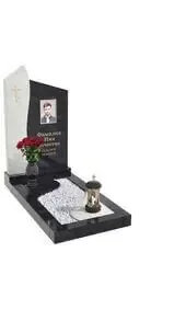 Памятник Асимметрия формы