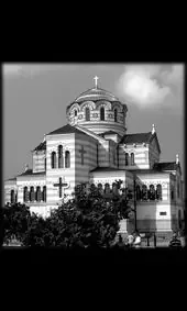 Гравировка на памятник с полосатым храмом