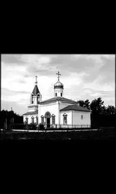 Гравировка на памятник с церковью и колокольней
